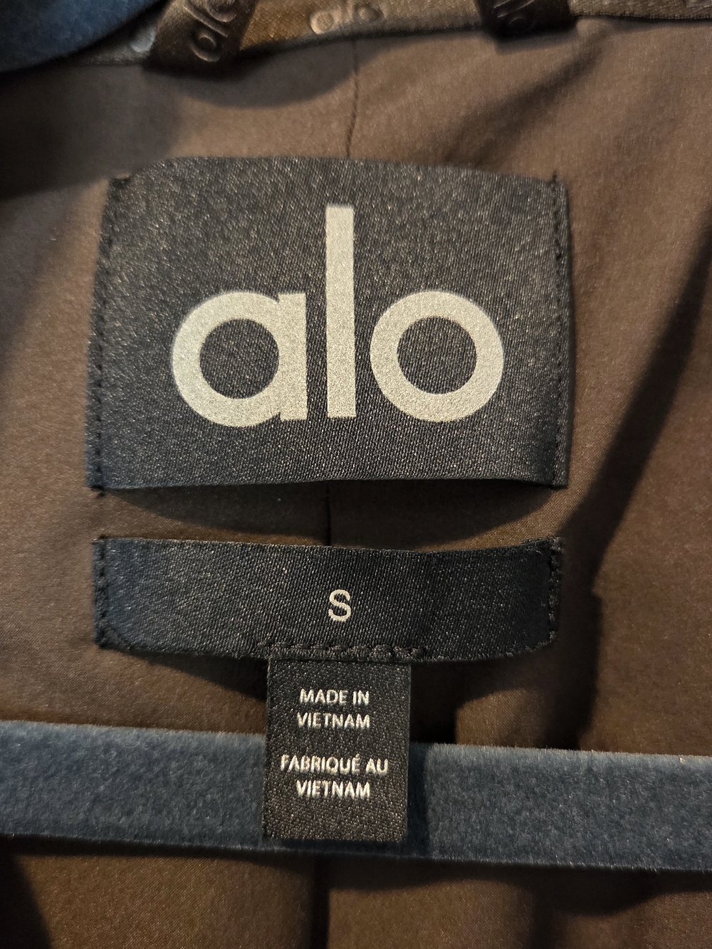 ALO Cropped Cosmopolitan Jacket - Espresso - Picture 8 of 9